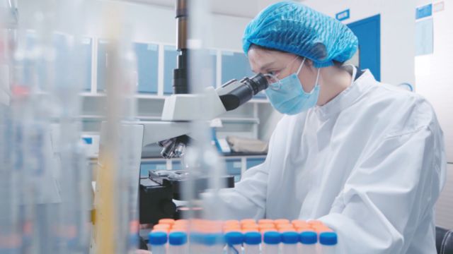 滋小羊科学验证铸国产奶粉品质新高度新葡京娱乐城国产奶粉前十珍护vs悠(图2)